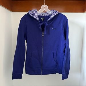Women’s purple champion hoody zip up size M